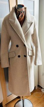 Bershka winterjas nieuwstaat M offwhite, Maat 38/40 (M), Wit, Zo goed als nieuw, Bershka