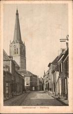 Doesburg - Gasthuisstraat - straatzicht met kerktoren, Ophalen of Verzenden, 1920 tot 1940, Gelopen, Gelderland