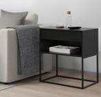 2x VIKHAMMER Nachtkastje IKEA Zwart 60x39, Ophalen, 55 tot 70 cm, Zo goed als nieuw, 45 tot 65 cm