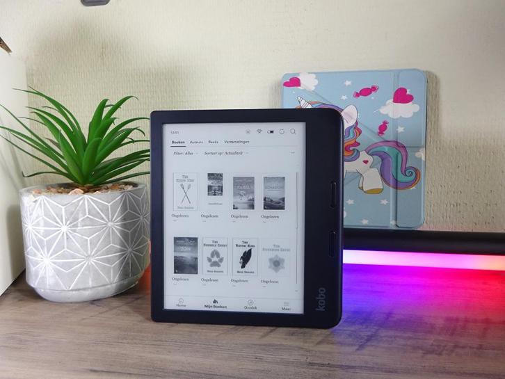 Zgan KOBO Libra 2 e-reader, 32GB, zwart, met sleepcover, Computers en Software, E-readers, Zo goed als nieuw, 7 inch, 16 GB of meer