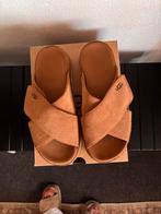Ugg Tasman Cross Slide - Cognac - Maat 38, Kleding | Dames, Ophalen of Verzenden, Zo goed als nieuw, Bruin, Slippers
