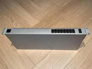 Unifi USW-16-PoE Switch - Zo goed als nieuw beschikbaar voor biedingen