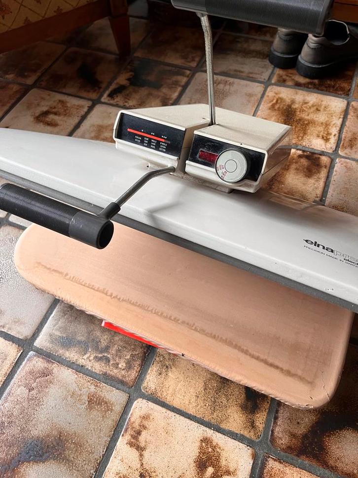 Strijk hulp ,Elna press , metEP 1 en 2 + handleiding, Witgoed en Apparatuur, Strijkijzers en Strijkplanken, Gebruikt, Ophalen