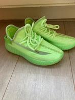Groene yeezy sneakers, Ophalen of Verzenden
