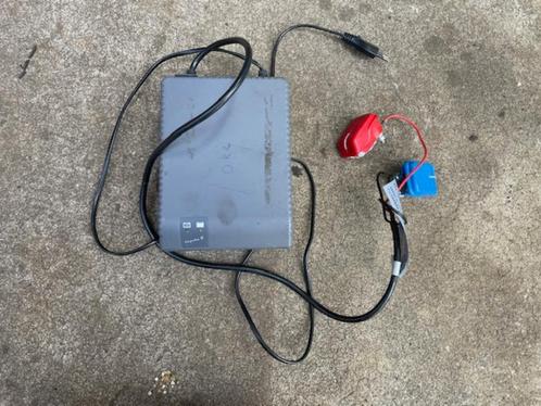 Gebruikte Reich c-GO 10A Impulse R  12V acculader, Caravans en Kamperen, Caravan accessoires, Gebruikt, Ophalen