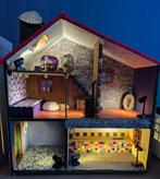 Poppenhuis met verlichting op stekker, Verzamelen, Poppenhuizen en Toebehoren, Ophalen, Poppenhuis