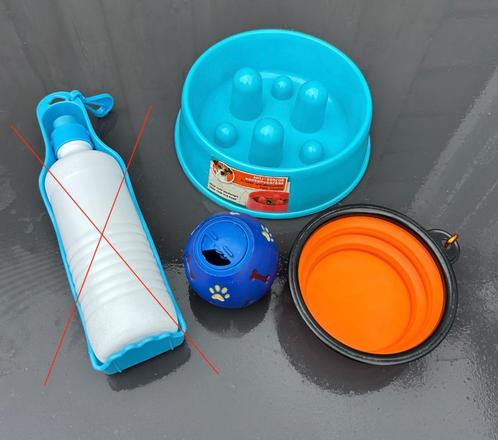 Voerbak, waterbakje en brokjesbal, Dieren en Toebehoren, Hondenvoerbakken en Drinkbakken, Zo goed als nieuw, Ophalen of Verzenden
