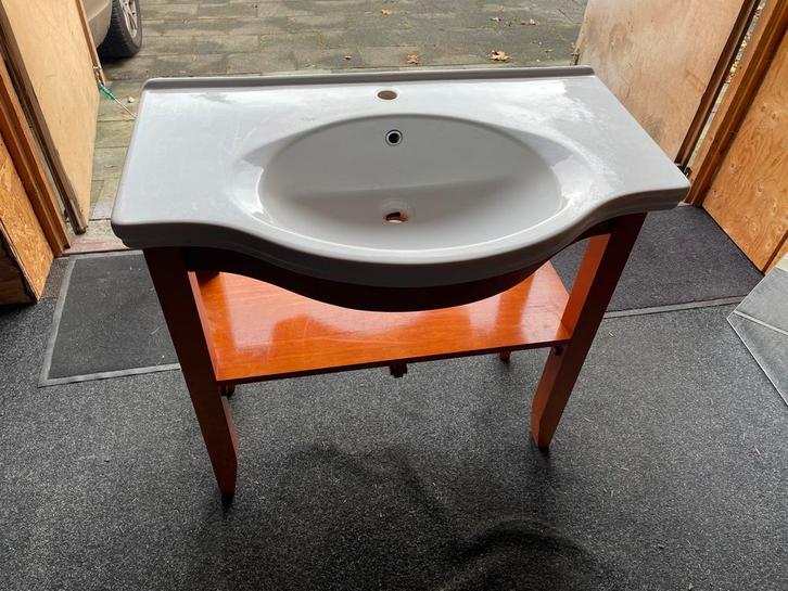 Wastafelmeubel met spiegel en kraan - Gebruikt, Huis en Inrichting, Badkamer | Badkamermeubels, Gebruikt, Wastafelkast, Minder dan 100 cm