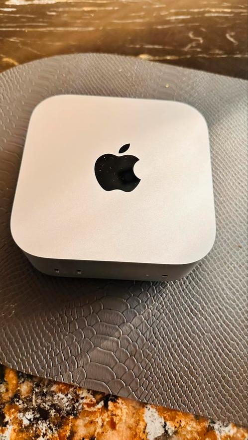 Mac mini nog paar maanden oud ( inclusief bon ) garantie, Computers en Software, Apple Desktops, Zo goed als nieuw, Mac Mini, SSD