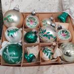 Oude kerst/12 oude glazen kerstversiering in groen met zilve, Ophalen of Verzenden
