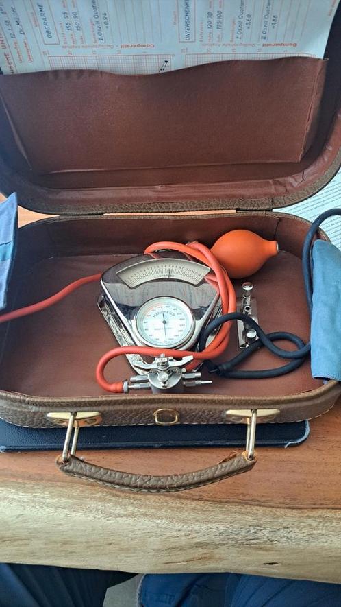 Vintage Oszillometer Bloeddrukmeter in Koffer, Antiek en Kunst, Antiek | Gereedschap en Instrumenten, Ophalen of Verzenden