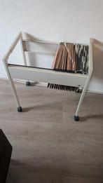 Archiefmappen + kastje, Ophalen, Zo goed als nieuw