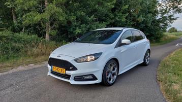 Ford Focus 2.0 ST-2