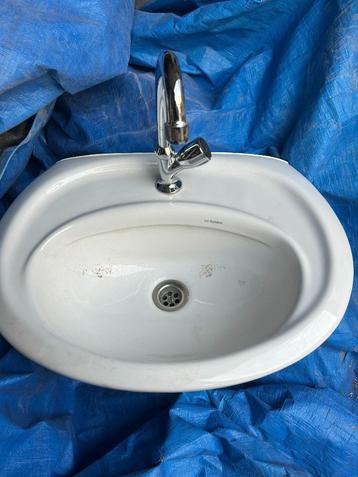 Wasbak met kraan Sphinx  beschikbaar voor biedingen