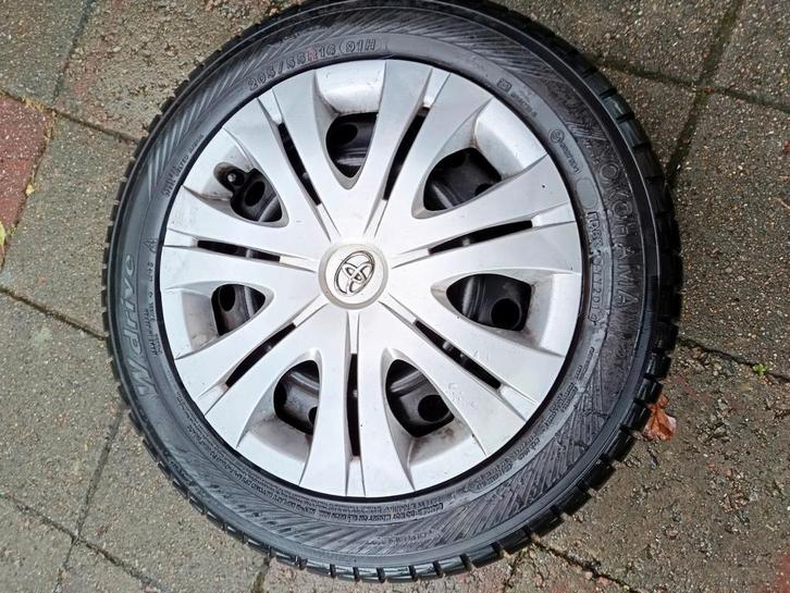 Winterbanden met velgen Yokohama WDrive, Auto diversen, Wieldoppen, Gebruikt, Ophalen