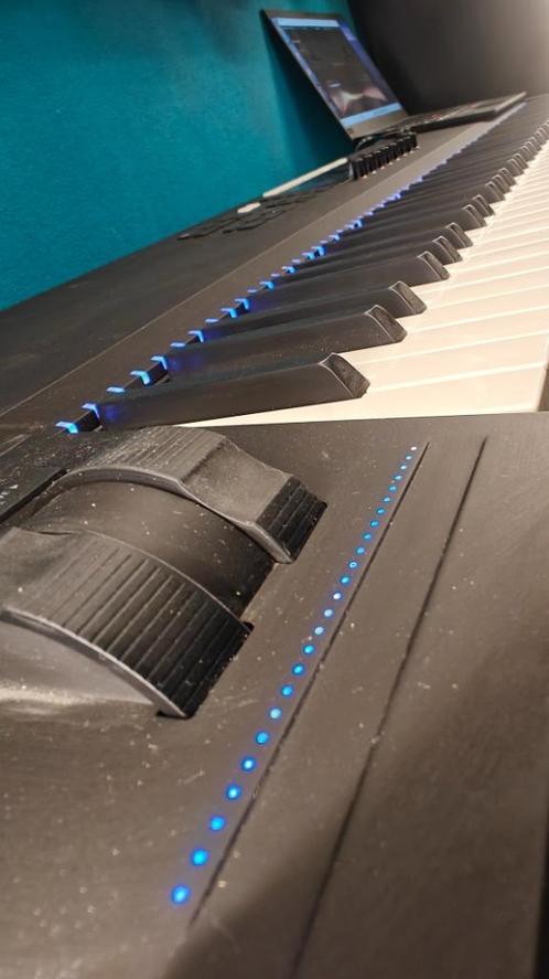 Native Instruments Komplete Kontrol S88 Mk2 Master Keyboard, Muziek en Instrumenten, Midi-apparatuur, Zo goed als nieuw, Ophalen