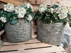 2 Vaassen met Zijdebloemen, Ophalen, Zo goed als nieuw, Binnen