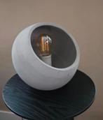 Moderne Betonnen Tafellamp - Nieuw, Ophalen of Verzenden, Nieuw, Overige materialen, Minder dan 50 cm