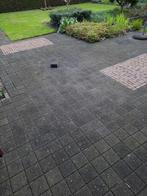 beton blokken met basaltlaag 13 cm bij 13 cm  35 vierkante m, Tuin en Terras, Overige typen, Beton, Zo goed als nieuw, Ophalen