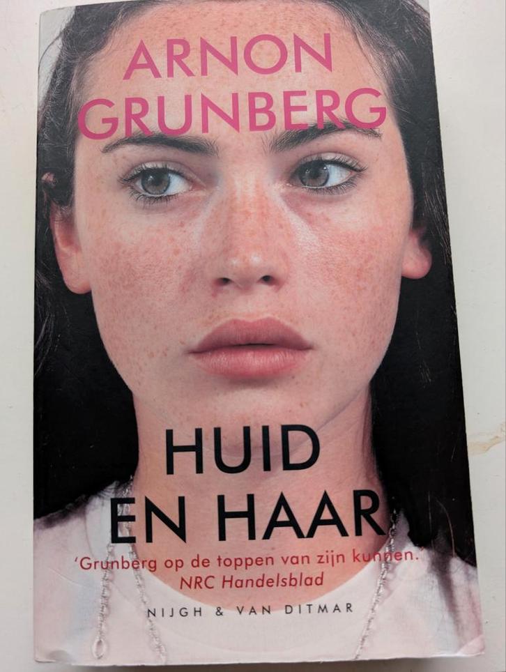 Huid en Haar - Arnon Grunberg, Boeken, Literatuur, Zo goed als nieuw, Nederland, Ophalen of Verzenden