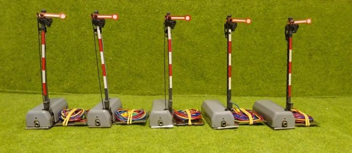 7039 Marklin hoofdsein / armsein - set van 5 stuks, Hobby en Vrije tijd, Modeltreinen | H0, Gebruikt, Transformator of Voeding