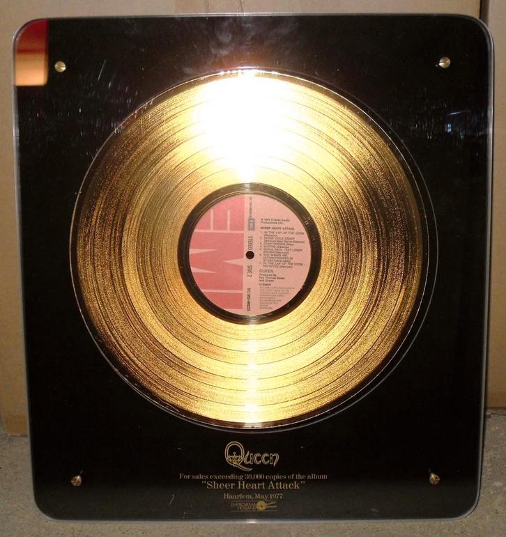 GEZOCHT: Queen - Nederlandse award 1977, Verzamelen, Muziek, Artiesten en Beroemdheden, Gebruikt, Gebruiksvoorwerp, Ophalen of Verzenden