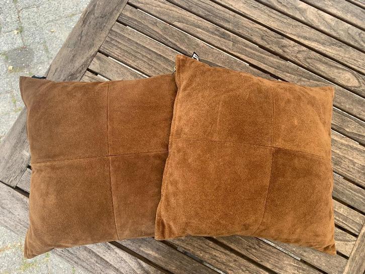 Loods 5 | kussens | suede, Huis en Inrichting, Woonaccessoires | Kussens, Zo goed als nieuw, Bruin, Vierkant, Ophalen of Verzenden