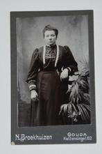Antieke foto vrouw 1900 Broekhuizen Gouda Cart de Visite CDV, Verzamelen, Foto's en Prenten, Ophalen of Verzenden, Voor 1940, Gebruikt