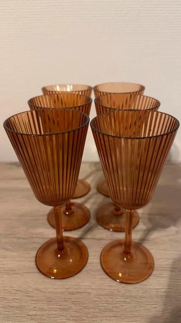 Plastic Wijnglazen Set beschikbaar voor biedingen