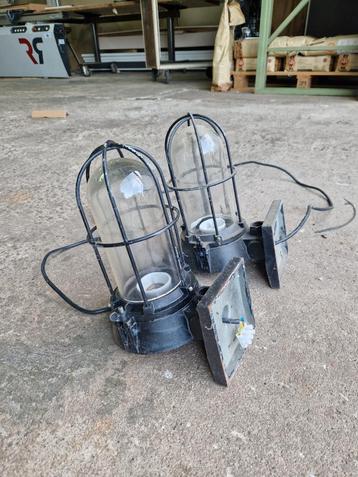 Brocante Industriële Wandlampen beschikbaar voor biedingen