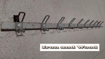 Oude metalen kapstok - 10 haken - 150 x 10 cm - vintage beschikbaar voor biedingen