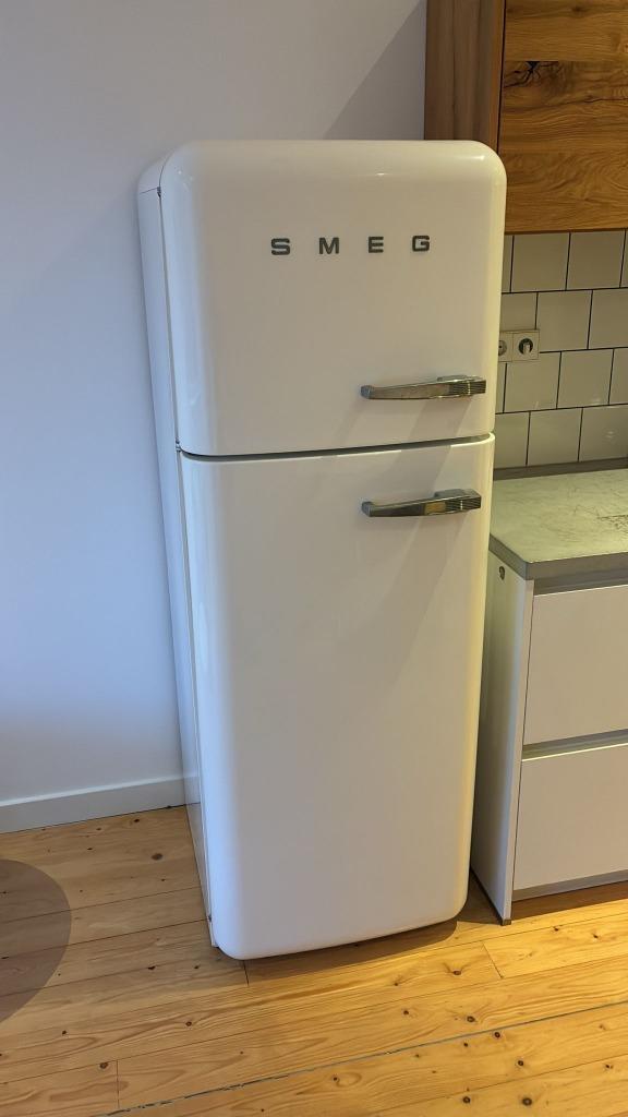 SMEG Koelkast met Vriesvak | Fridge and Freezer - FAB30RRD5, Witgoed en Apparatuur, Koelkasten en IJskasten, Zo goed als nieuw