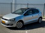 Volkswagen Polo 1.2 Match Panorama Cruise Stoelverwarming, Auto's, Voorwielaandrijving, Euro 5, Zwart, 60 pk