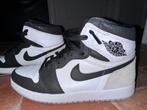 Air Jordan 1 Retro High OG Bleached Coral Stage Haze mt 41, Kleding | Heren, Schoenen, Overige kleuren, Sportschoenen, Nike, Nieuw