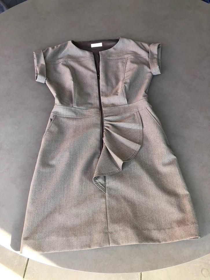 Bruin/zwart Kookai jurkje, maat 38, Kleding | Dames, Jurken, Zo goed als nieuw, Maat 38/40 (M), Bruin, Boven de knie, Verzenden