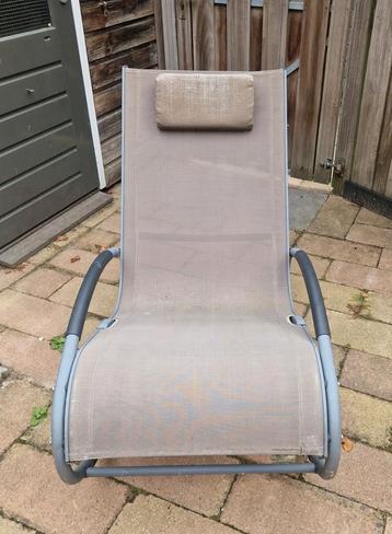 Schommel/ligstoel voor in de tuin  beschikbaar voor biedingen