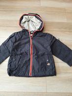 Donkerblauwe tussenjas maat 98, Kinderen en Baby's, Kinderkleding | Maat 98, Onbekend, Mango, Ophalen of Verzenden, Zo goed als nieuw