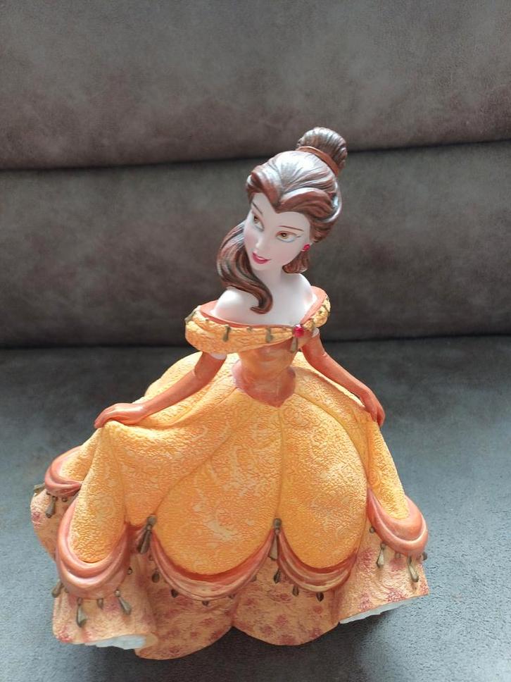 Disney belle showecase belle en het beest, Verzamelen, Disney, Zo goed als nieuw, Beeldje of Figuurtje, Assepoester of Belle, Ophalen