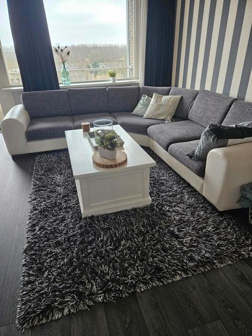 Groot Vloerkleed MOET SNEL WEG!, Huis en Inrichting, Stoffering | Tapijten en Kleden, 150 tot 200 cm, 200 cm of meer, Rechthoekig