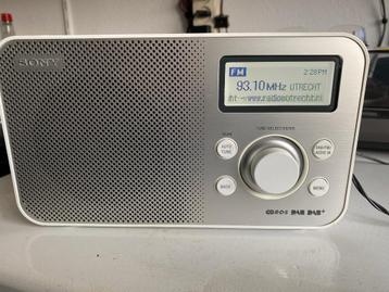 Draagbare digitale DAB/DAB+-radio Sony XDR-S60DBP beschikbaar voor biedingen