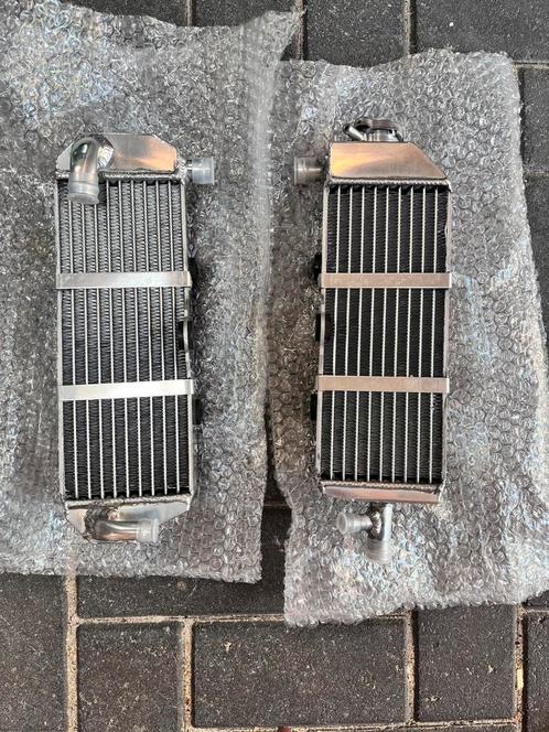 Radiateurs Suzuki RM125 1990 - 1991– Nieuw, Motoren, Onderdelen | Suzuki, Nieuw, Ophalen of Verzenden