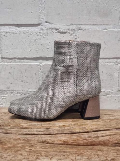 DWARS - Leergevoerde laarsjes maat 39 - Nieuw €149 - DWRS, Kleding | Dames, Schoenen, Nieuw, Lage of Enkellaarzen, Grijs, Ophalen of Verzenden