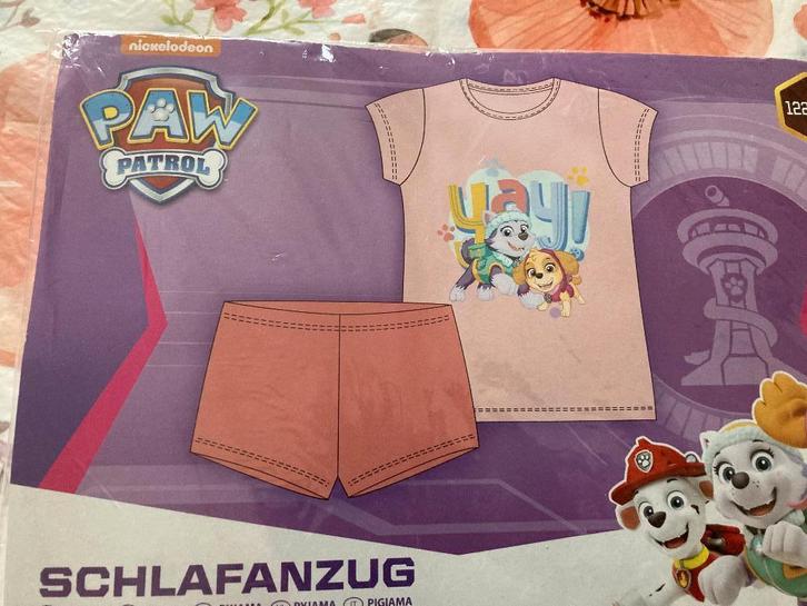 Nieuwe paw patrol pyjama - maat 122 / 128, Kinderen en Baby's, Kinderkleding | Maat 122, Nieuw, Meisje, Nacht- of Onderkleding