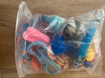 Nieuw speelgoed voor honden! beschikbaar voor biedingen
