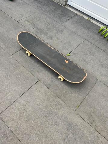Birdhouse skateboard van tony hawk beschikbaar voor biedingen