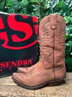 Bijna Nieuwe mooie laarzen van Sendra maat 44, Sendra, Bruin, Boots, Ophalen of Verzenden