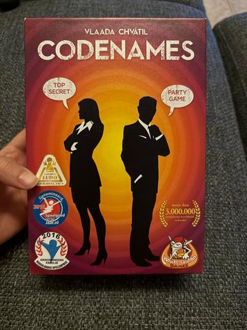 Codenames | White Goblin Games | kaartspel spel beschikbaar voor biedingen