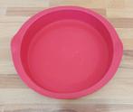 ZGAN Tupperware siliconen bakvorm rood diameter 25,5 cm €15, Ophalen of Verzenden, Zo goed als nieuw, Rood, Schaal