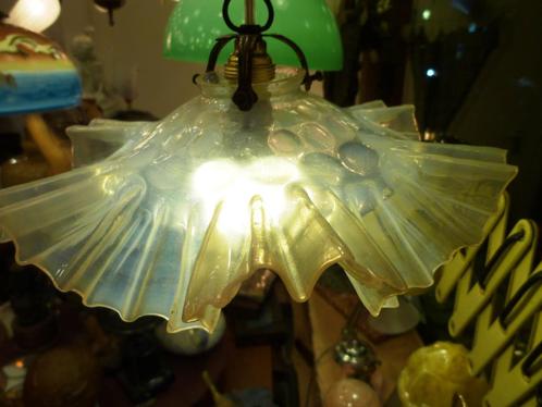 Een half transparant antiek hanglampje met fijne kartels., Antiek en Kunst, Antiek | Lampen, Ophalen