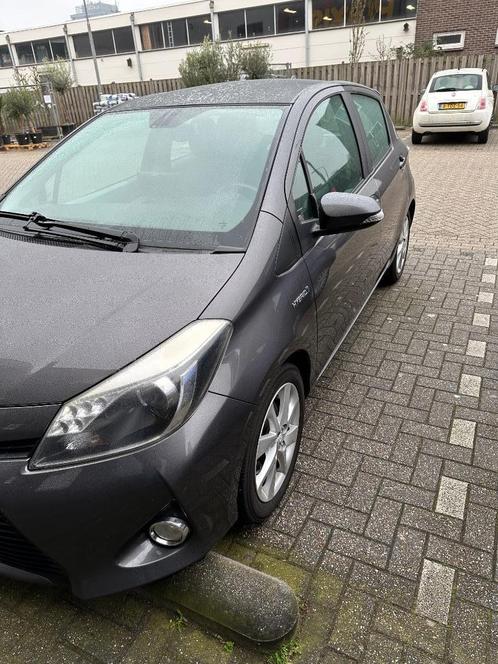 Toyota Yaris Dynamic 1.5 Full Hybrid Nw Hybride accu pakket!, Auto's, Toyota, Particulier, Yaris, ABS, Achteruitrijcamera, Airbags